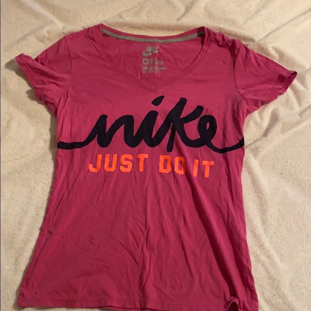 Nike slim feet workout tee